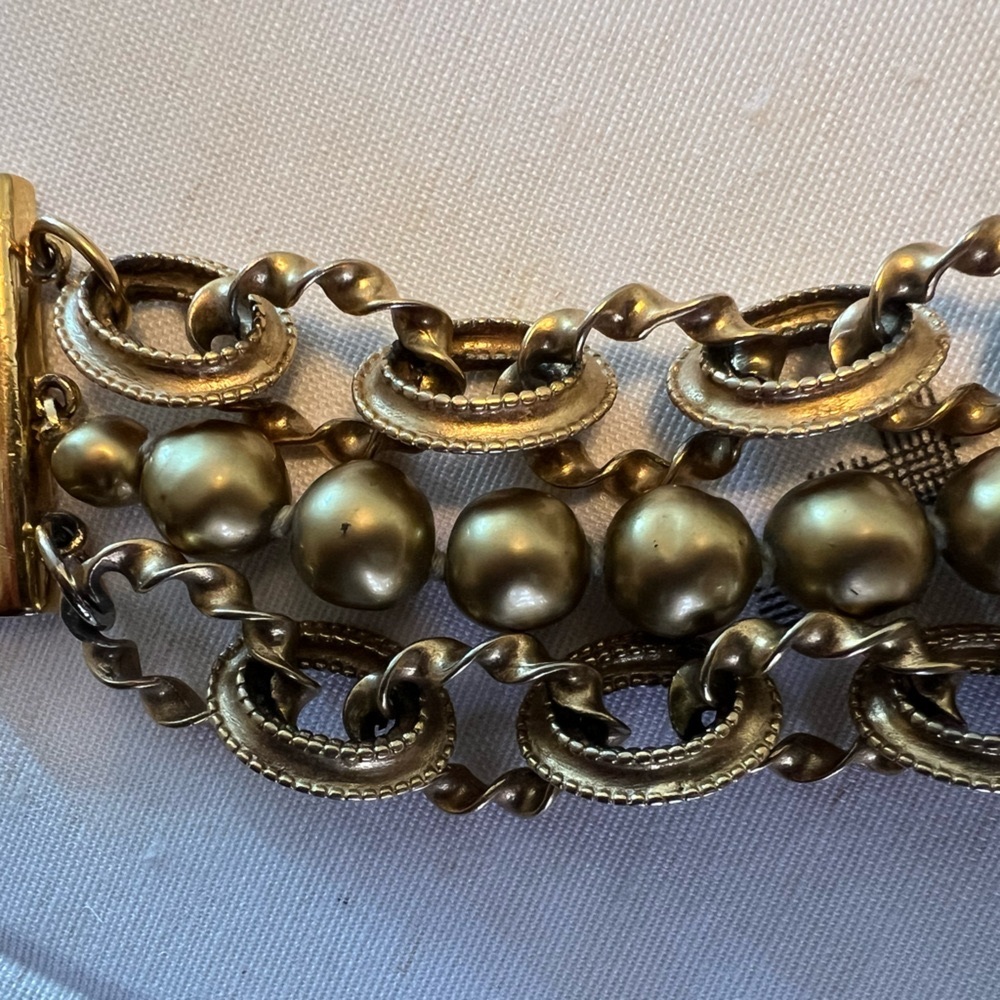 Karl Lagerfeld Couture Gold Pearl & Treasure Chain Bracelet - Picture 3 of 11